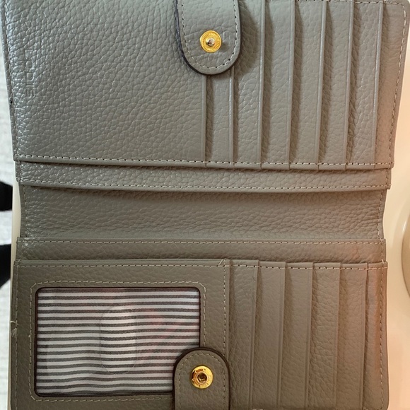 Grey Wallet - Picture 2 of 3